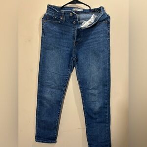 Classic wedgie straight women’s Levi’s Jeans